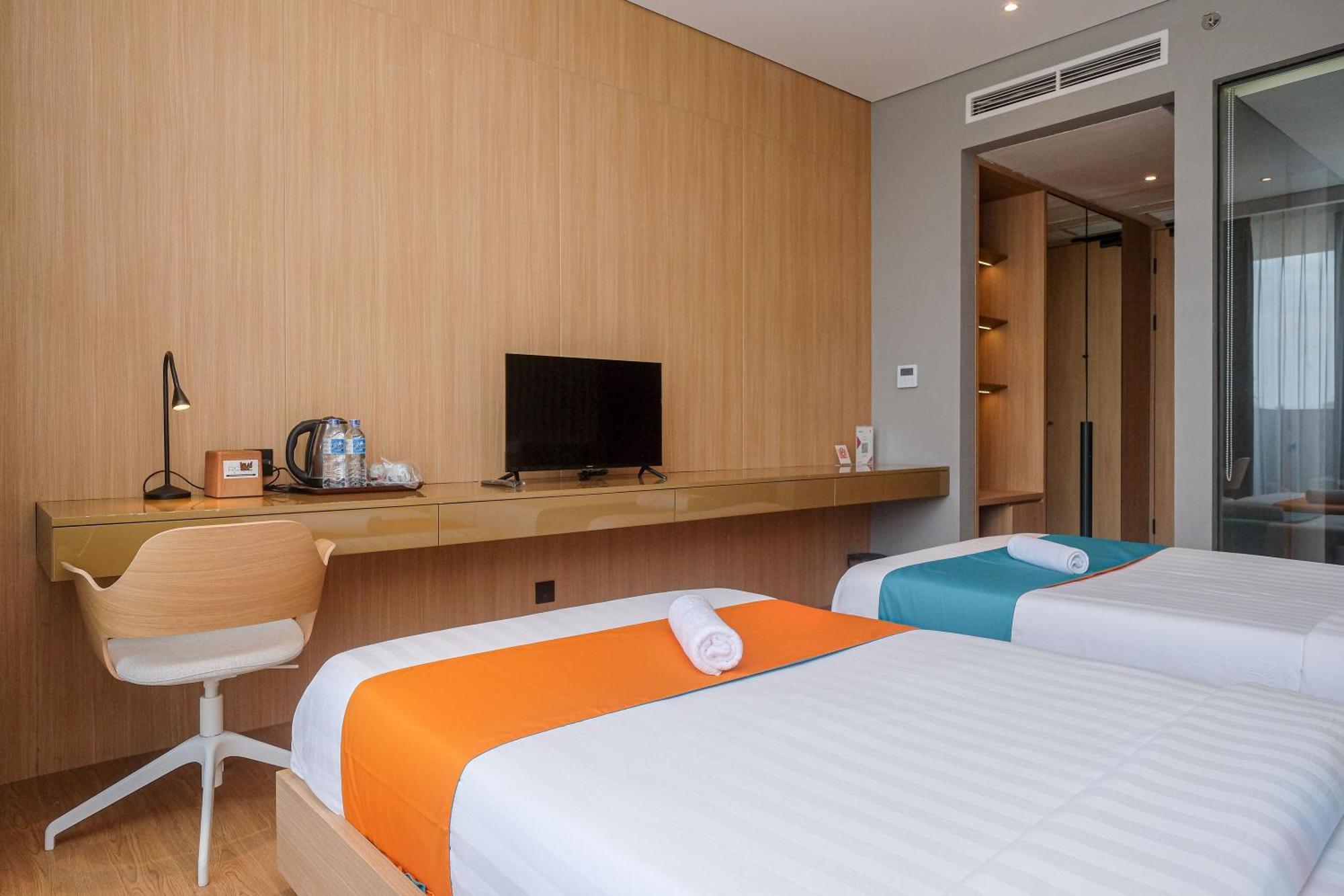 Sans Hotel Rg Living Jogja By Reddoorz Pakualaman Exterior foto